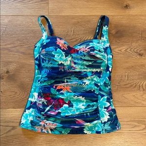 Bond-Eye Australia swim tankini size 6 | bra D DD